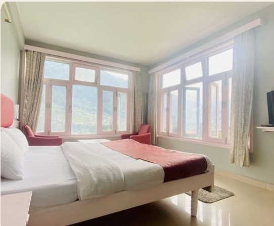 Hotel Meadows Manali